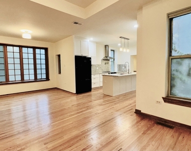 6128 S Kenwood Avenue - Photo Thumbnail 5