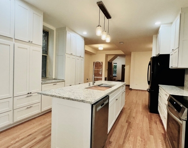 6128 S Kenwood Avenue - Photo Thumbnail 9