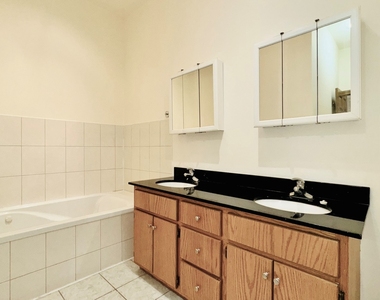 6128 S Kenwood Avenue - Photo Thumbnail 15
