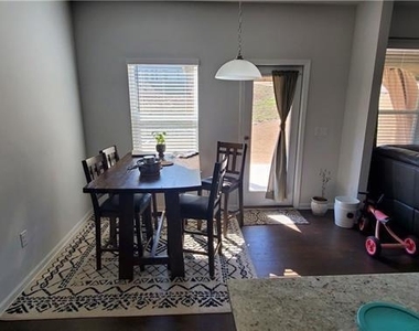 4710 Falls River Drive - Photo Thumbnail 6