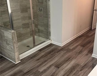 4710 Falls River Drive - Photo Thumbnail 15
