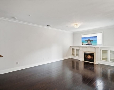 2707 Wander Lane - Photo Thumbnail 23