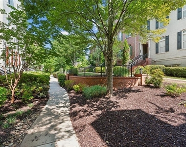 2707 Wander Lane - Photo Thumbnail 1
