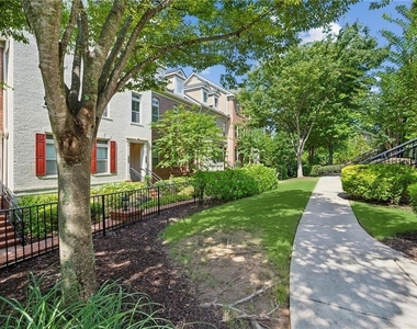 2707 Wander Lane - Photo Thumbnail 2