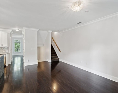 2707 Wander Lane - Photo Thumbnail 25