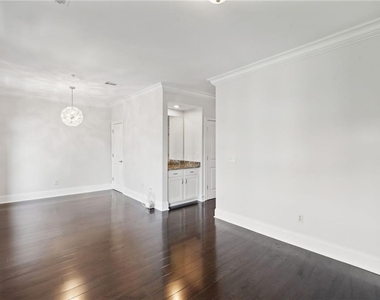 2707 Wander Lane - Photo Thumbnail 14