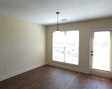 2125 Savannah Drive - Photo Thumbnail 3