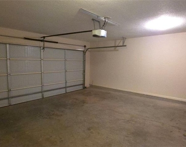 2125 Savannah Drive - Photo Thumbnail 15