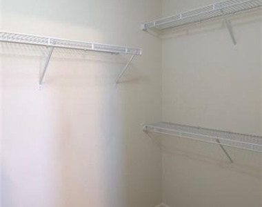 2125 Savannah Drive - Photo Thumbnail 14