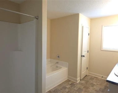 2125 Savannah Drive - Photo Thumbnail 16