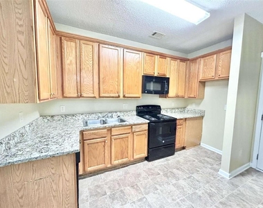 5400 Festival Avenue - Photo Thumbnail 9