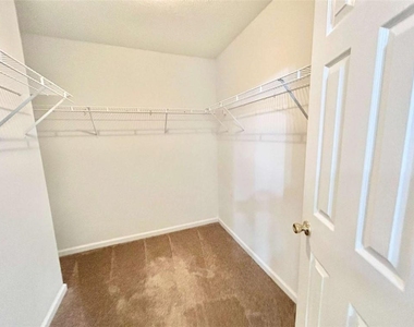 5400 Festival Avenue - Photo Thumbnail 17