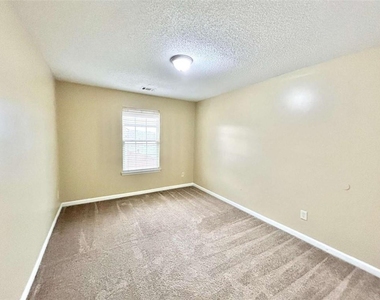 5400 Festival Avenue - Photo Thumbnail 15