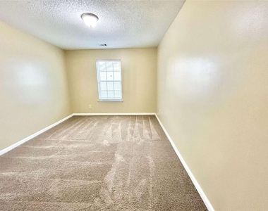 5400 Festival Avenue - Photo Thumbnail 13