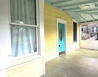 1047 Ridge Avenue - Photo Thumbnail 17