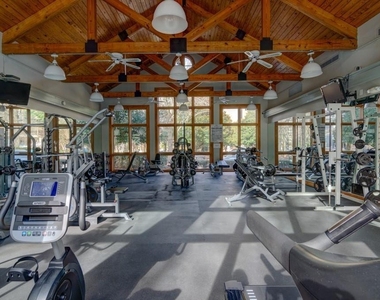 2870 Pharr Court - Photo Thumbnail 14
