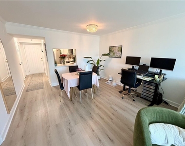 2870 Pharr Court - Photo Thumbnail 2