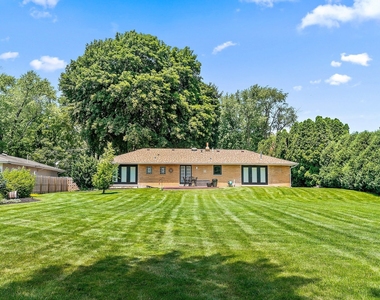 1037 N Harrison Street - Photo Thumbnail 30