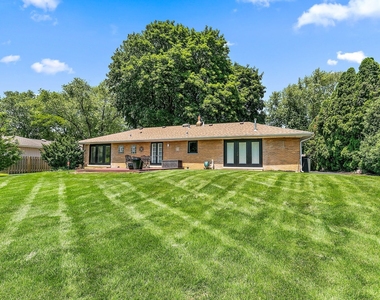 1037 N Harrison Street - Photo Thumbnail 25