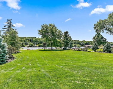 1037 N Harrison Street - Photo Thumbnail 24