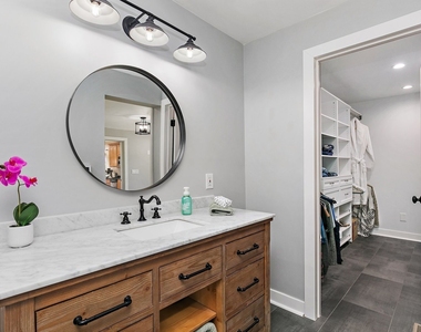 1037 N Harrison Street - Photo Thumbnail 16