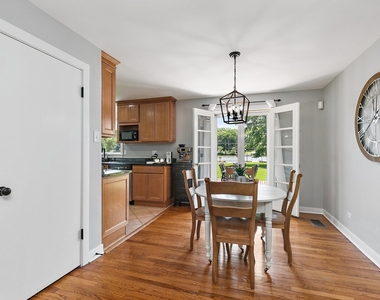 1037 N Harrison Street - Photo Thumbnail 5