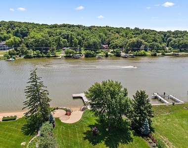 1037 N Harrison Street - Photo Thumbnail 31