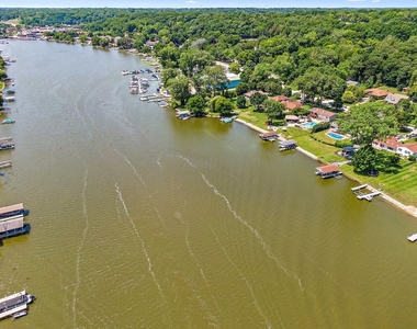 1037 N Harrison Street - Photo Thumbnail 36