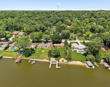1037 N Harrison Street - Photo Thumbnail 33