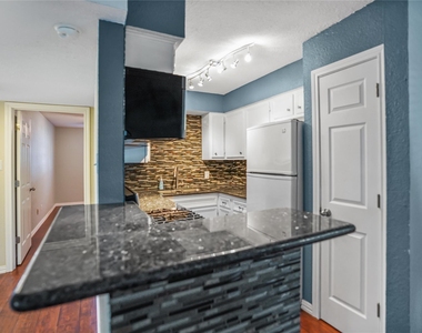 419 Marshall Street - Photo Thumbnail 6