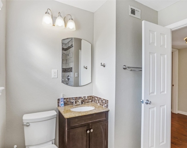 419 Marshall Street - Photo Thumbnail 11
