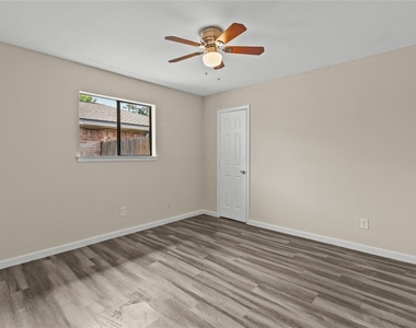 5026 Fitzwater Drive - Photo Thumbnail 10