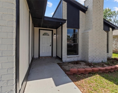 5026 Fitzwater Drive - Photo Thumbnail 2