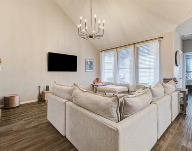 3210 Montclair Orchard Trace - Photo Thumbnail 9