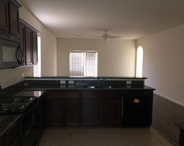 30826 W Lost Creek Boulevard - Photo Thumbnail 2