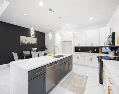 5125 Doolittle Boulevard - Photo Thumbnail 7