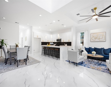 5125 Doolittle Boulevard - Photo Thumbnail 6