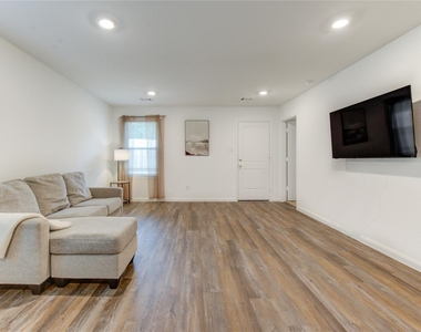 12339 Mccrorey Trails Court - Photo Thumbnail 5