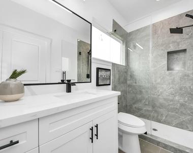 9028 Scott Street - Photo Thumbnail 9