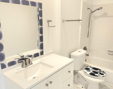 3030 Shawnee Drive - Photo Thumbnail 4