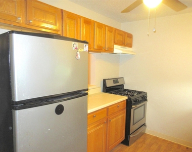 1230 Shadowdale Drive - Photo Thumbnail 5