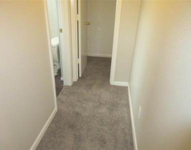 1230 Shadowdale Drive - Photo Thumbnail 8