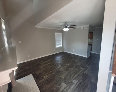 7250 W Greens Road - Photo Thumbnail 3