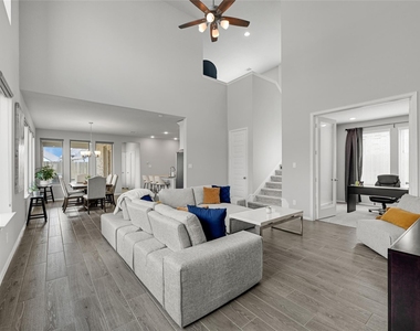 10830 Cassiopeia Creek Circle - Photo Thumbnail 7