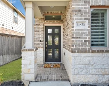10830 Cassiopeia Creek Circle - Photo Thumbnail 13