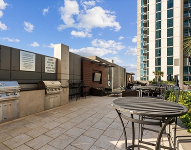 5925 Almeda Road - Photo Thumbnail 17