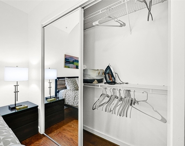 5925 Almeda Road - Photo Thumbnail 32