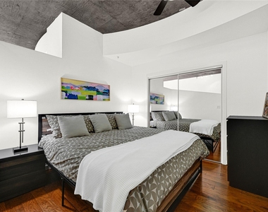 5925 Almeda Road - Photo Thumbnail 4
