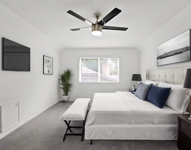 14527 Duncannon Drive - Photo Thumbnail 13