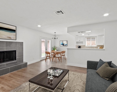 14527 Duncannon Drive - Photo Thumbnail 9